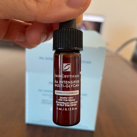 Skinceuticals Hyaluronic Acid Intensifier Multi-Glycan, 4ml / 0.13 oz - Picture 2 of 8